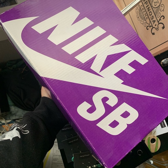 Nike SB yellow Nyjah Huston’s 7.5 - Picture 3 of 9